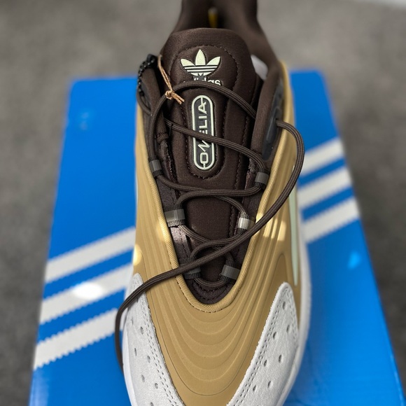 ADIDAS - Picture 5 of 9